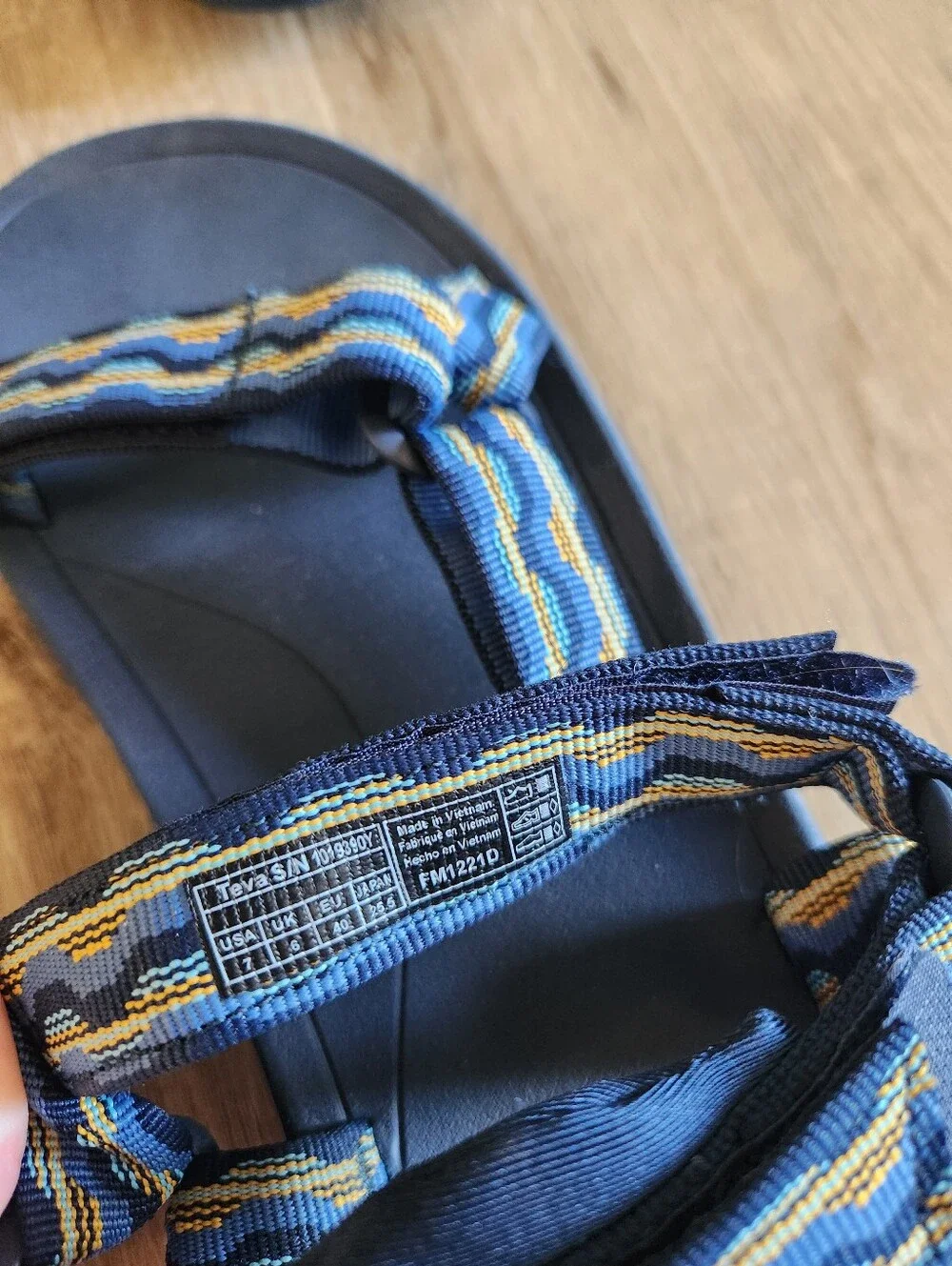 Teva Big Kids / Youth Kishi Dark Navy Blue Hurricane XLT 2 Sandals Youth Size 7